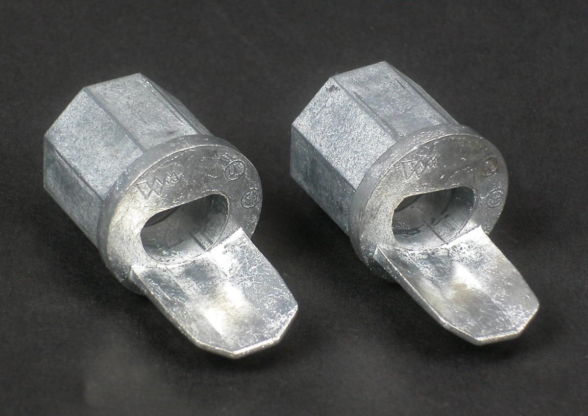 Wiremold® 5782 Male Conduit Connector, For Use With 500, 700 1-Piece 1-Channel 600 VAC Raceway, Steel, Galvanized
